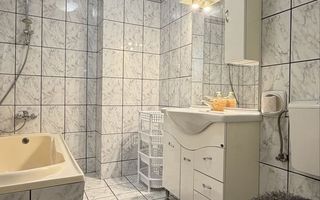 Apartament modern 3 camere cu balcoan terasa și curte comuna in Strand - Poză 5