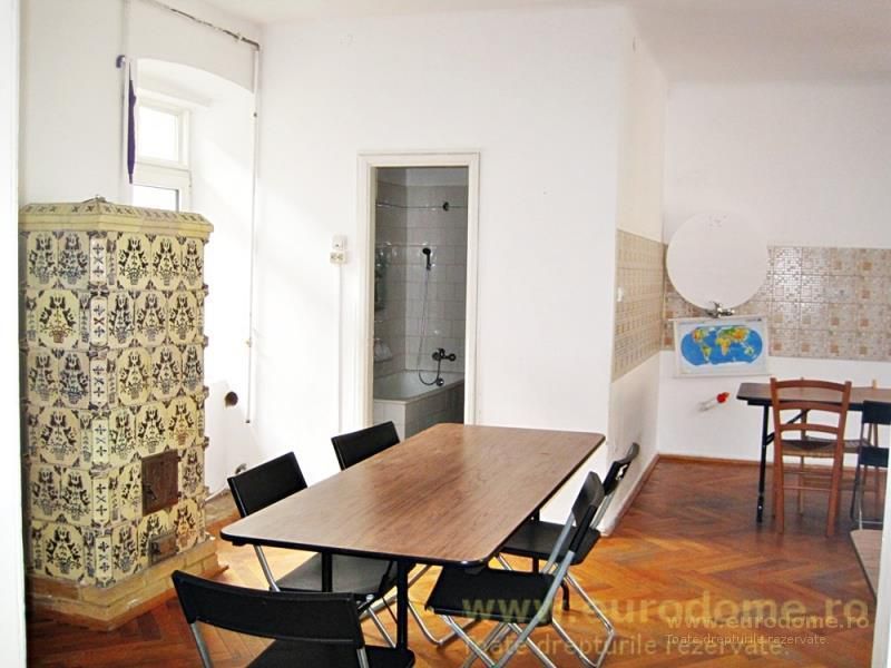 Casa cu teren de 256mp in centrul istoric al Brasovului - Poză 7