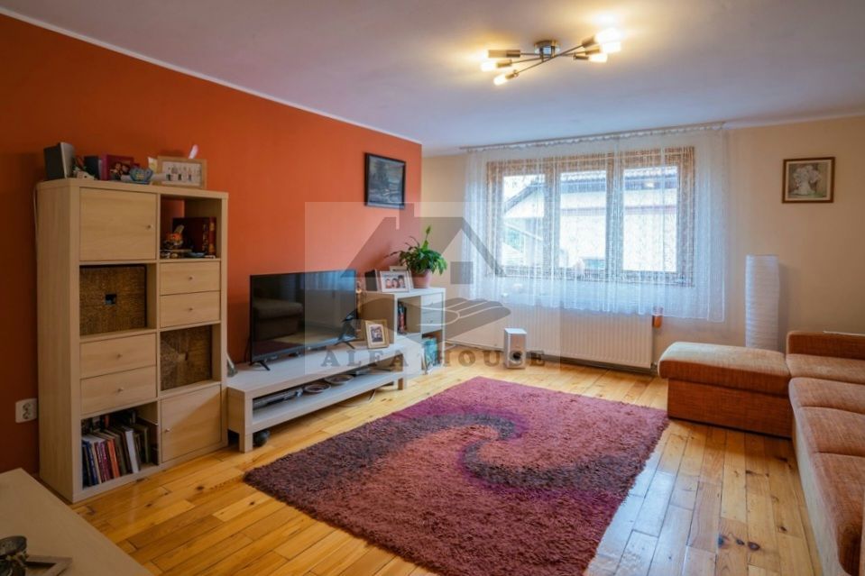 Casa individuala Sacele, 250 mp + 40 mp garaj + 556 mp curte - Poză 8