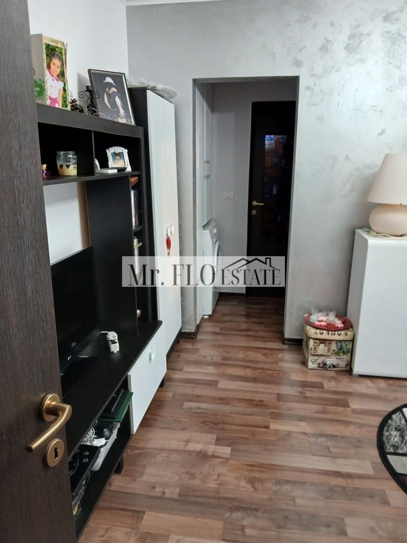Apartament 2 camere cu 2 balcoane și pod – zona Torontalului - Poză 3