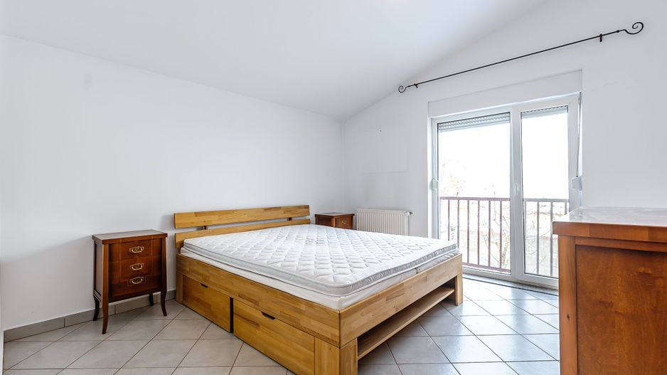 Casă situată pe strada Constituției, Aradul Nou - Poză 9