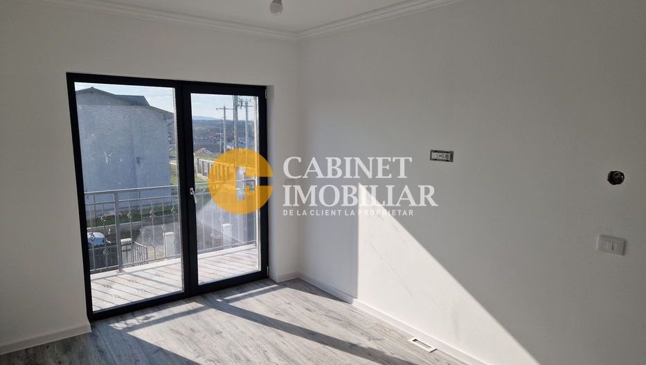 Vila Miroslava - langa Family Market - Asfalt - INTABULATA - Poză 5