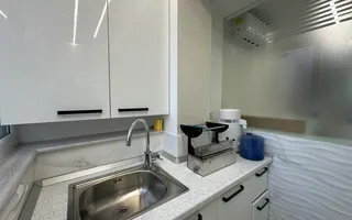 Clinica Stomatologica Premium – 2 Cabinete Complet Utilate – Metrou - Poză 12