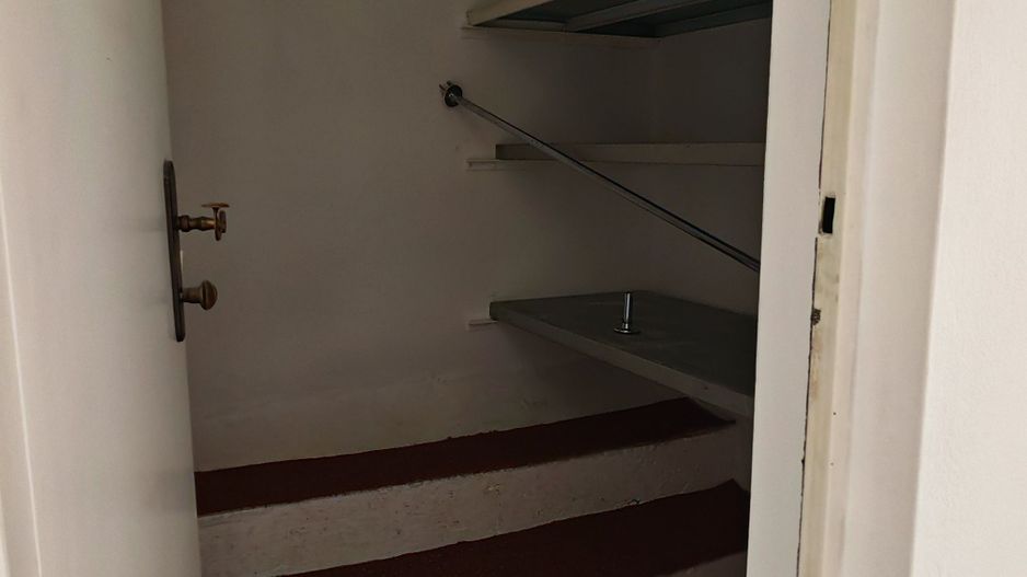 Apartament in vila,Bartolomeu,120 mp,3 camere,Spatiu depozitare 50mp - Poză 8