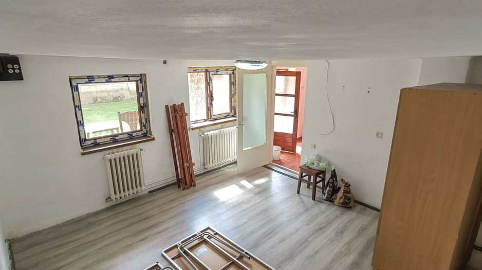Casă cu 4 camere si teren zona Ciucului 120 m² - Poză 7
