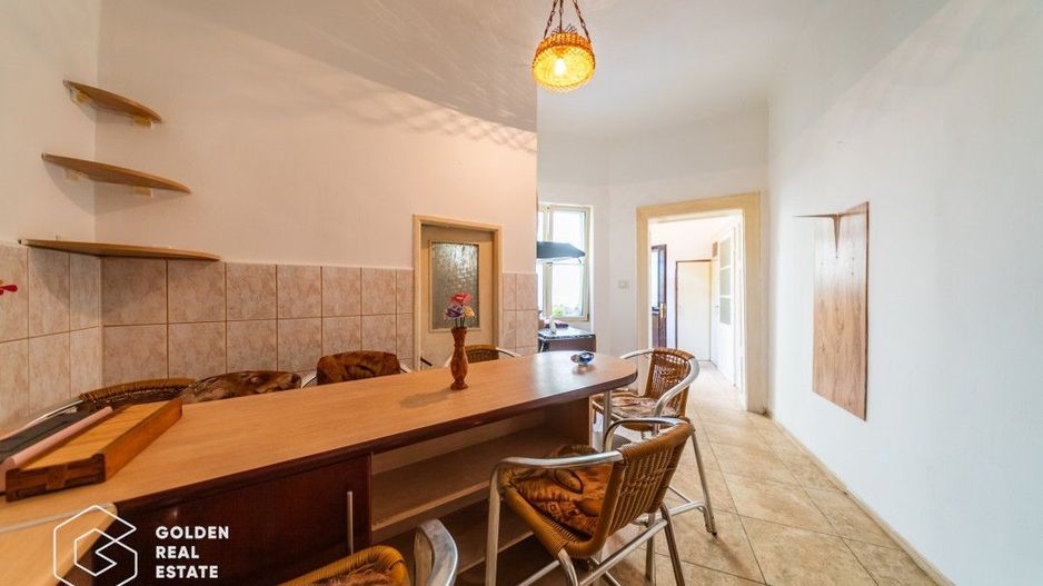 Rar pe piata! 2 apartamente singure in curte, fatada renovata, zona Teatru - Poză 14