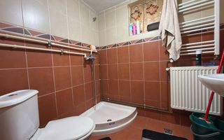 DE VANZARE GOSPODĂRIE CU POTENȚIAL ÎN BRĂNEȘTI, DÂMBOVIȚA - Poză 8