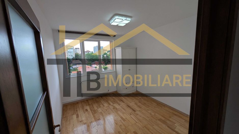 Apartament cu 3 camere, 65 mp, decomandat, zona Semicentral - Poză 3