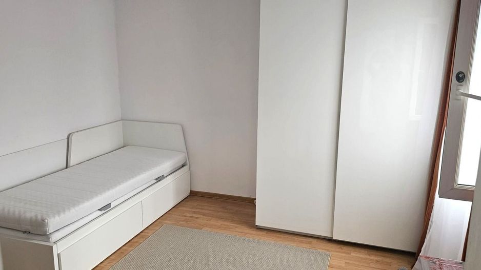 De inchiriat apartament cu o camera si balcon, etaj 4, Mazepa 1, 1600 lei - Poză 1