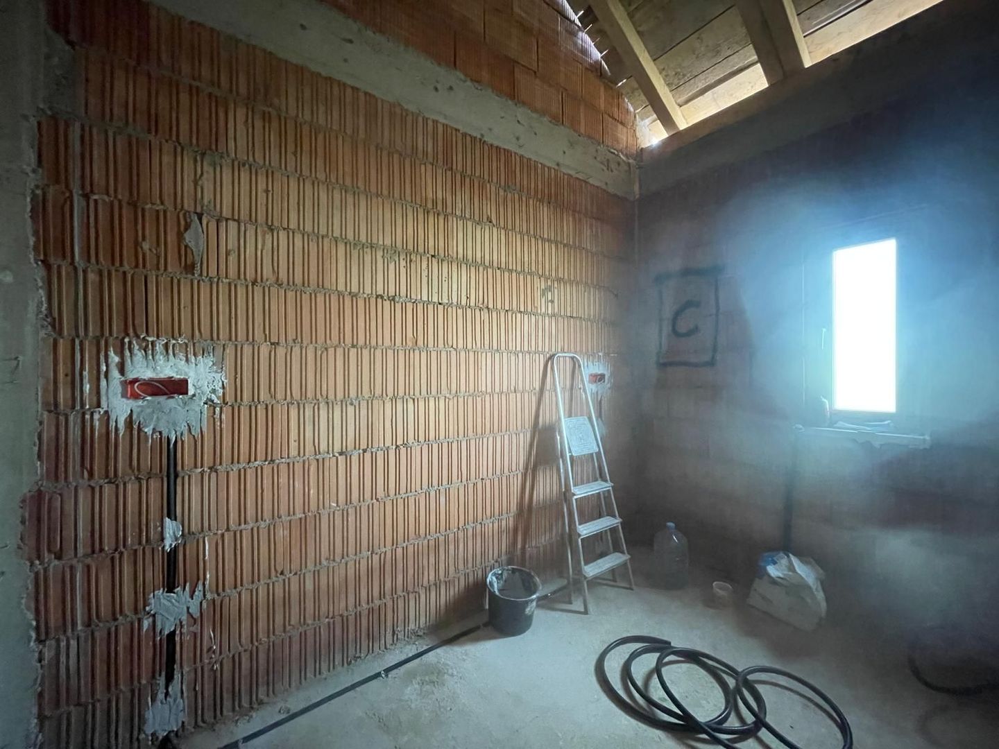 Duplex despartit prin camera tehnica, 3 dormitoare, Mosnita Noua - Poză 10