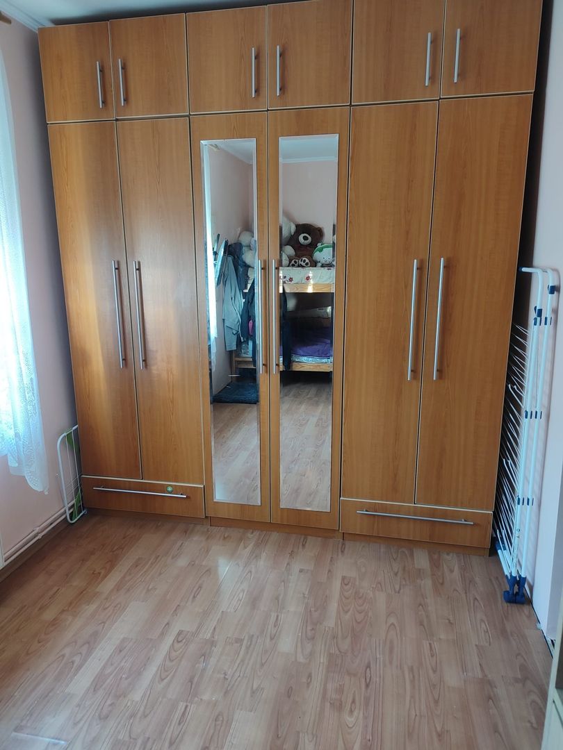 BRASADAS vinde ap 3 cam etaj 2/4 in Solidaritatii. - Poză 3