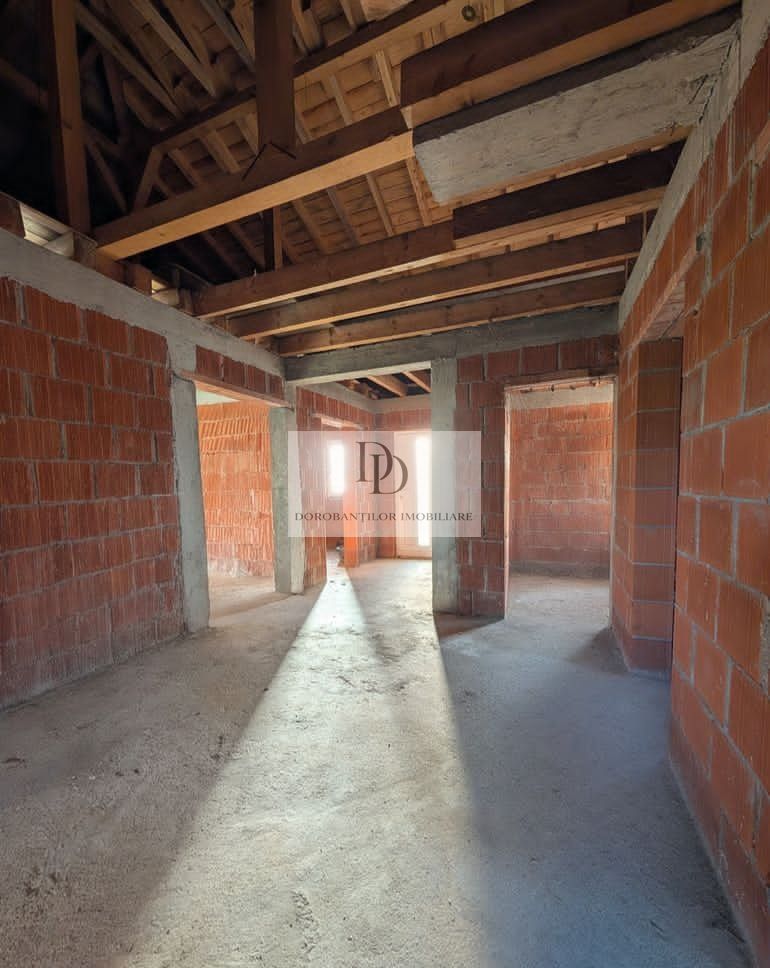 Vanzare 3 case | Teren 1400 mp | Garaj auto + Anexe - Poză 25