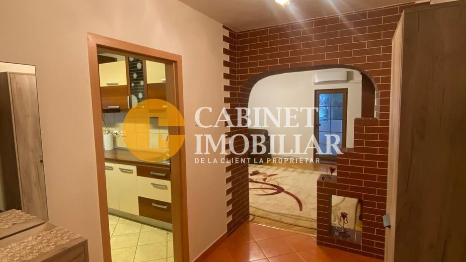 GARĂ - 3 CAMERE DECOMANDAT - ETAJ 1 - Bloc Tip Vilă - Poză 3