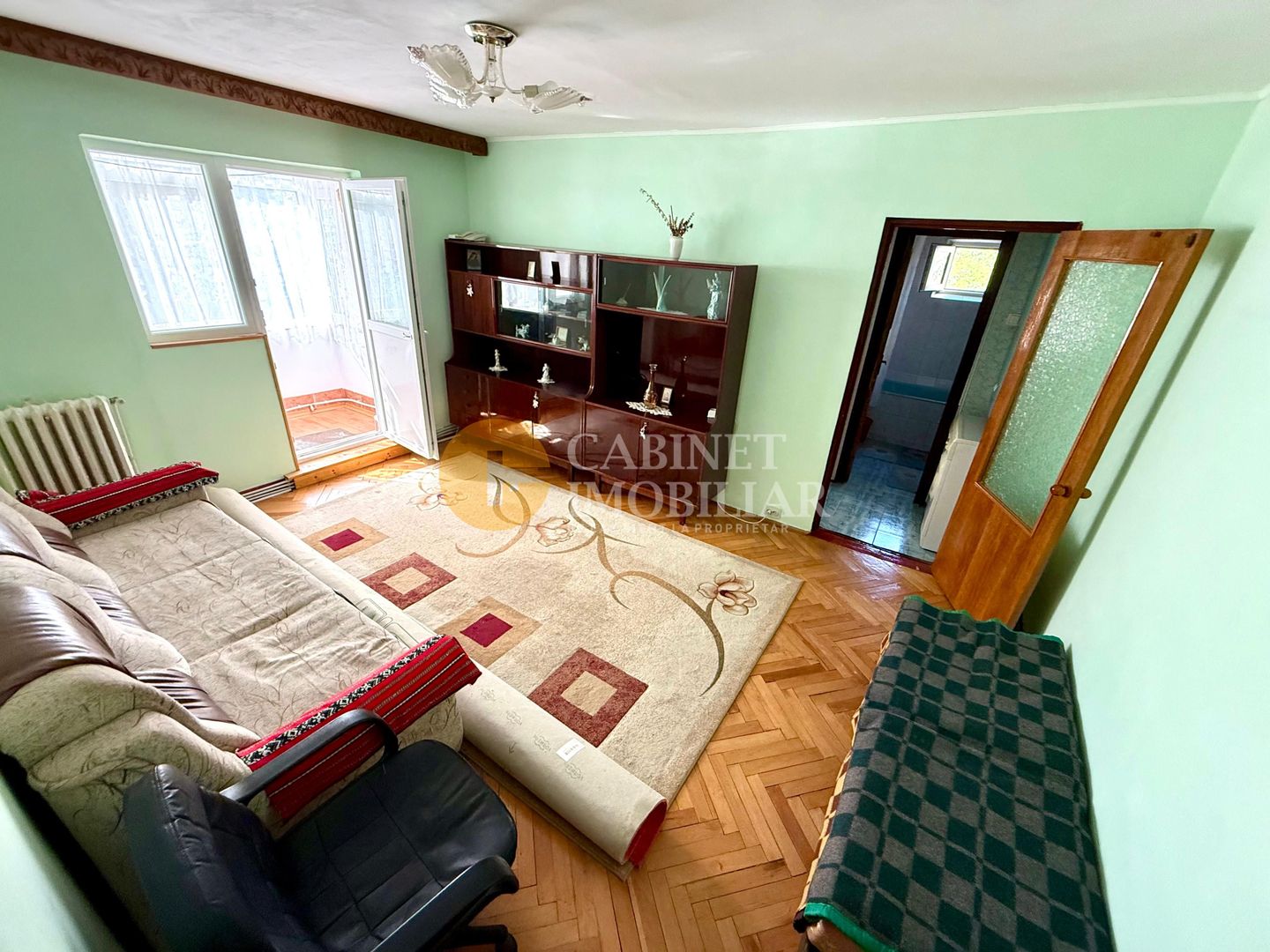3 Camere - Liber - Etaj 1 - Tesatura - Poză 1
