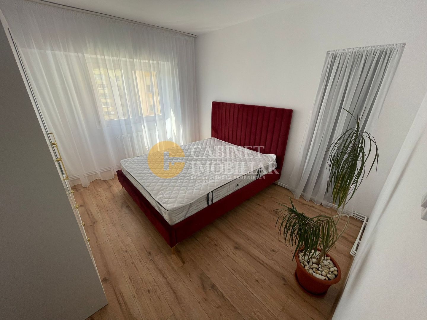 Zimbru 3 camere 81,5 mp - etaj intermediar - mobilat complet - bloc 1990 - Poză 3