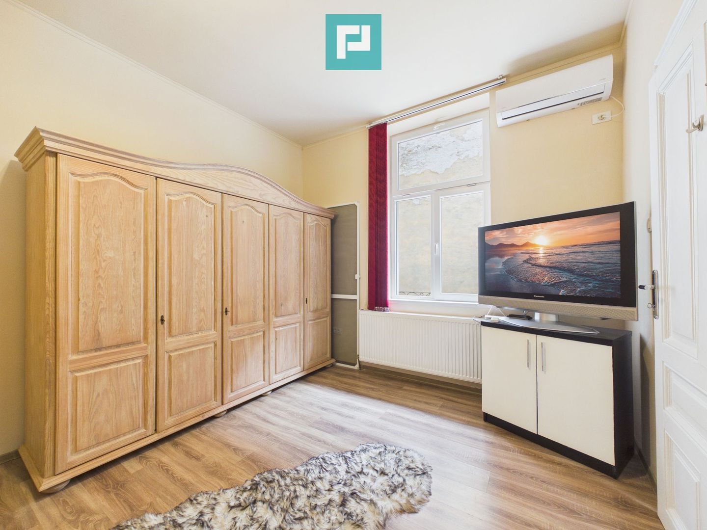 Apartament ultracentral, renovat, cu garaj - Poză 13