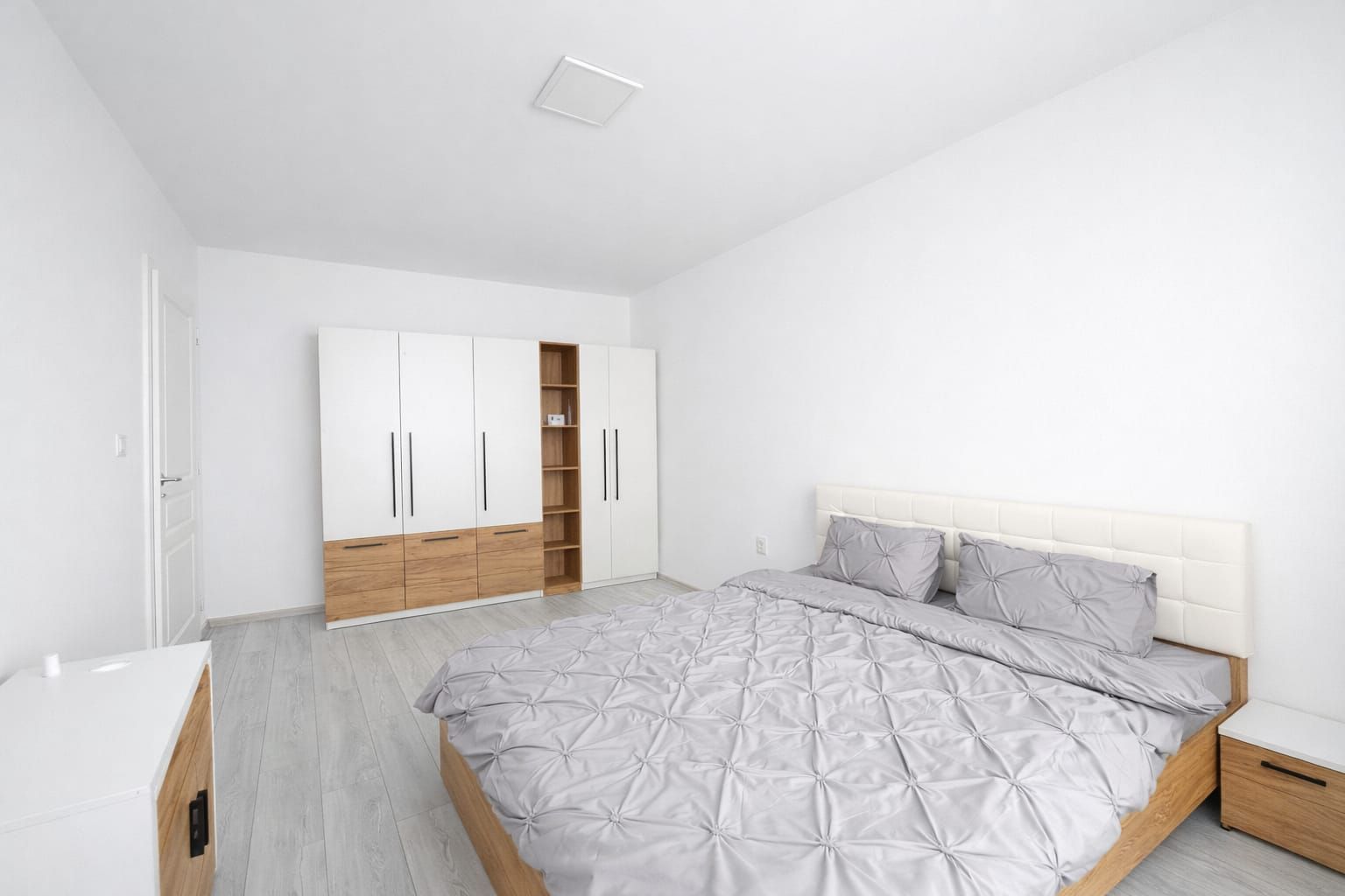 Apartament Modern cu 2 Camere în Giroc, locație Excelentă - Poză 2