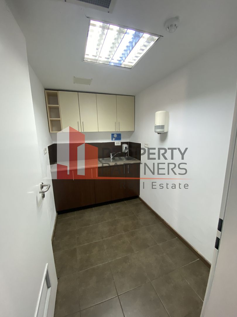 Spatiu de birou Universitate - Poză 9