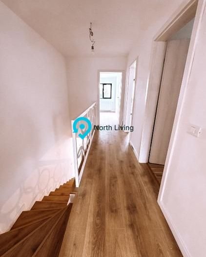 Duplex 4 camere + curte 100 mp Tunari - Poză 7