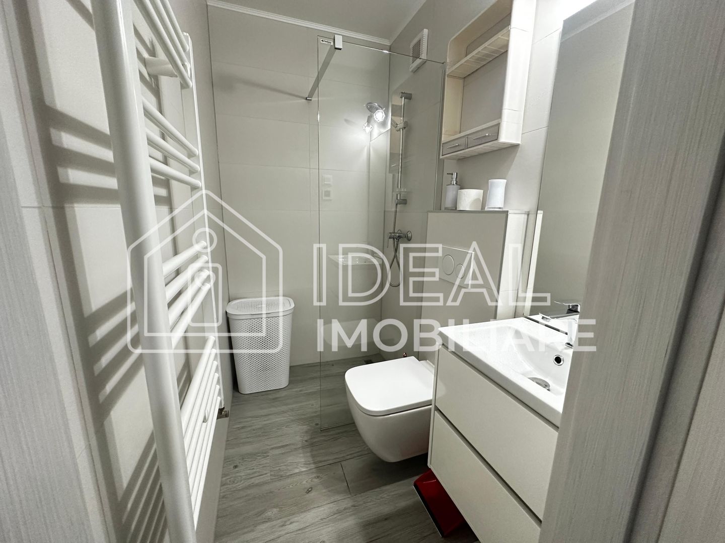 Apartament cu 3 camere de închiriat zona Mihai Viteazul - Poză 9