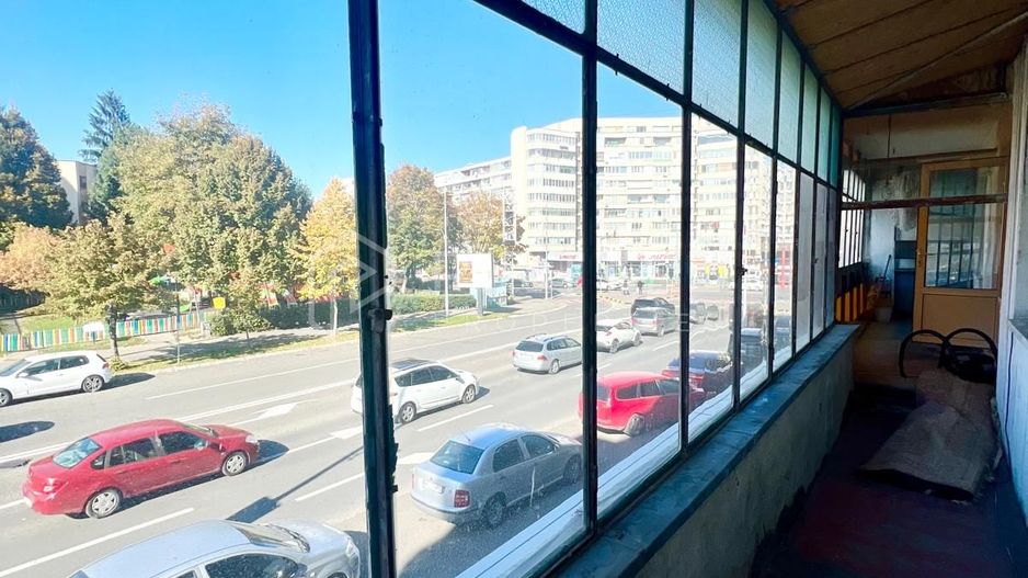 Apartament cu 3 camere, et 1, vizibilitate excelentă, zona Fortuna - Poză 8