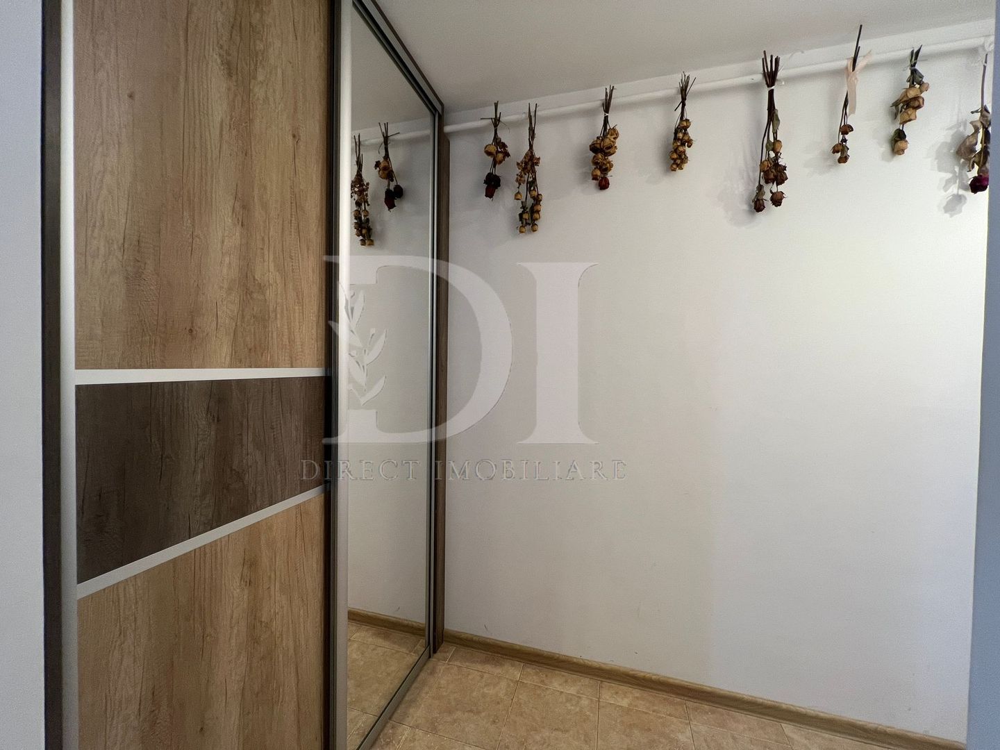 Apartament la cheie / etaj intermedair / Zona Vivo - Poză 11