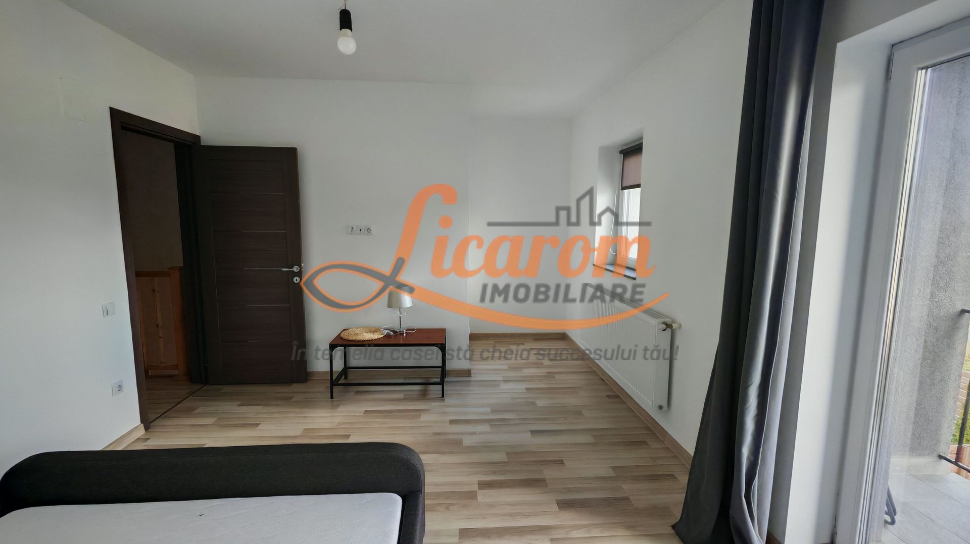 COMISION 0 . Vila LA CHEIE - IZVOR TARLUNGENI - P+E ,4 CAMERE. - Poză 3