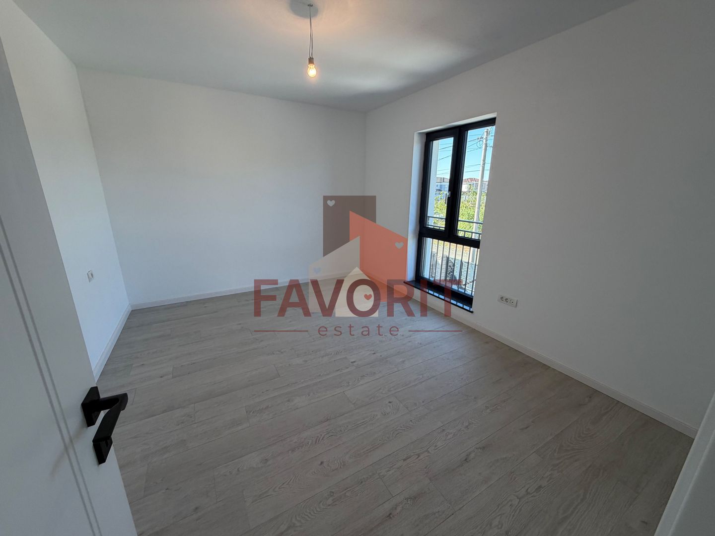 Casa individuala. 172 mp utili. Garaj. Disponibila imediat - Poză 39