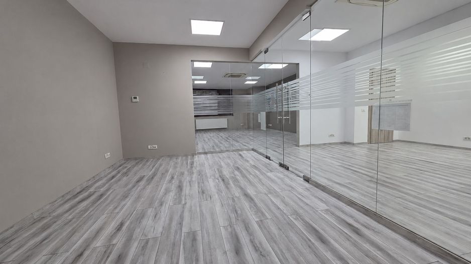 B-dul Mamaia - zona Delfinariu | Spațiu ideal pentru birou | 80mp - Poză 8