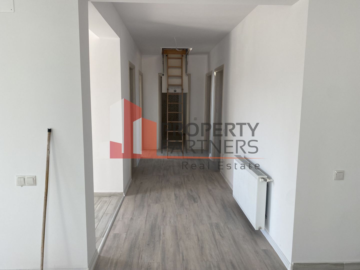 Sabareni, casa parter + mansarda locuibila. - Poză 5