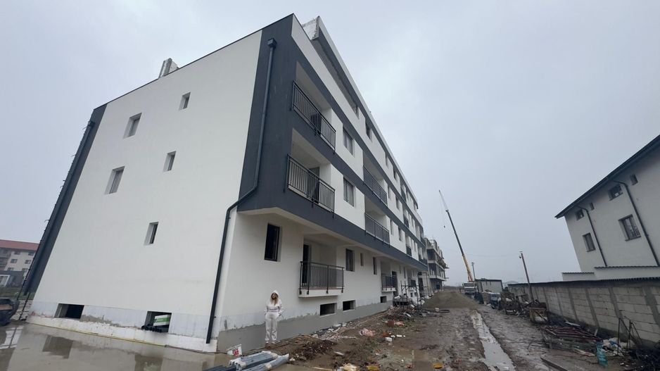 AP. 2 CAMERE - GRADINA PROPRIE 53 MP, BLOC NOU, PARCARE, COMISION 0% - Poză 2