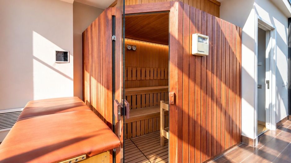 PENTHOUSE IN HERASTRAU — O RESEDINTA CARE TINE PASUL CU VIATA TA - Poză 13