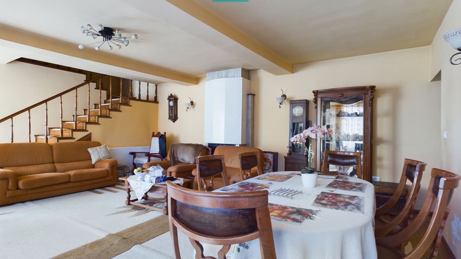 Casă solidă și impunătoare în Grădiște - Poză 3