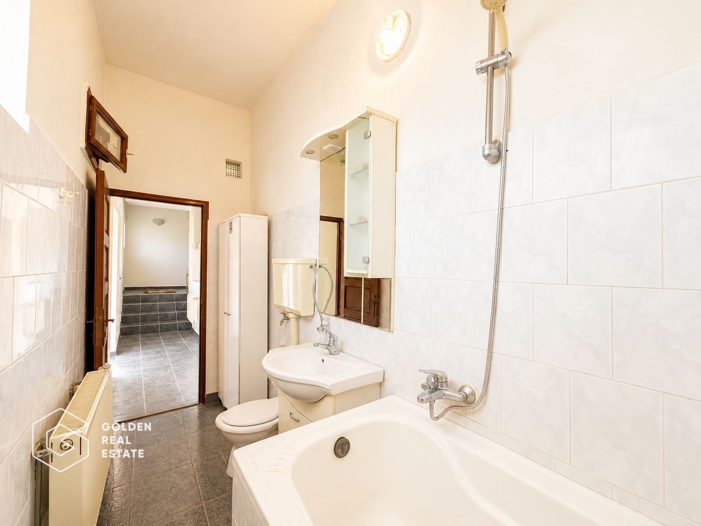Casa cu teren 688 mp, 2 corpuri de cladire, Parneava - Poză 7