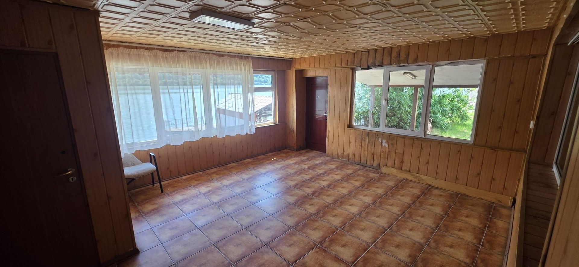 Pensiune cu acces direct la Dunare si teren de peste 6.000 mp, Berzasca - Poză 9