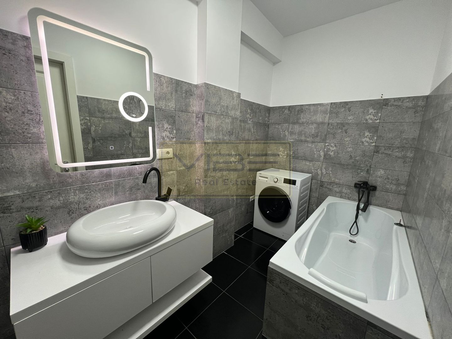 Apartament 2 camere mobilat/intabulat  Galata -  1km Belvedere - Poză 21