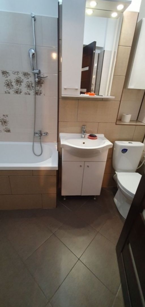 AP. 2 CAMERE 1 MAI, BUCATARIE INCHISA, METROU 5 MINUTE, LIBER - Poză 5