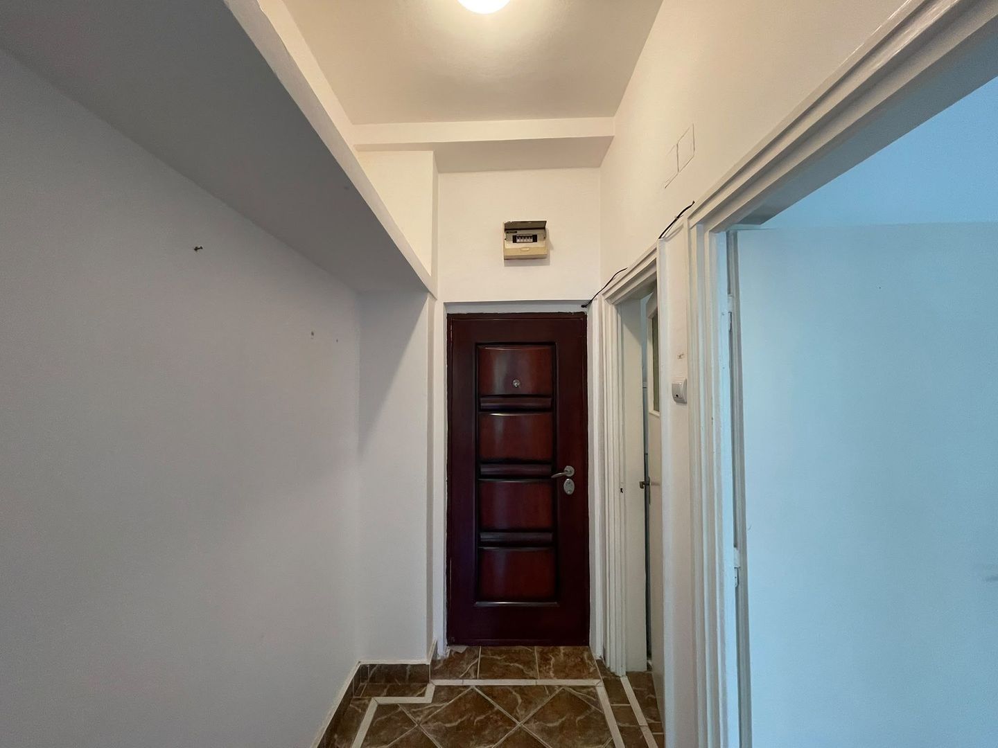 Apartament 3 Camere | Magheru – Bloc Eva | Vedere Stradală | - Poză 10