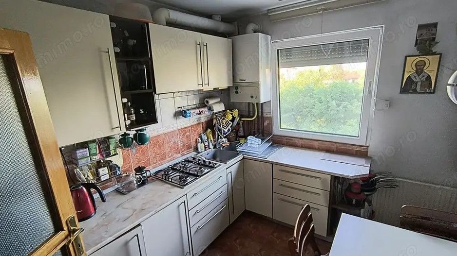 3 camere Circumvalatiunii decomandat centrala proprie - Poză 3