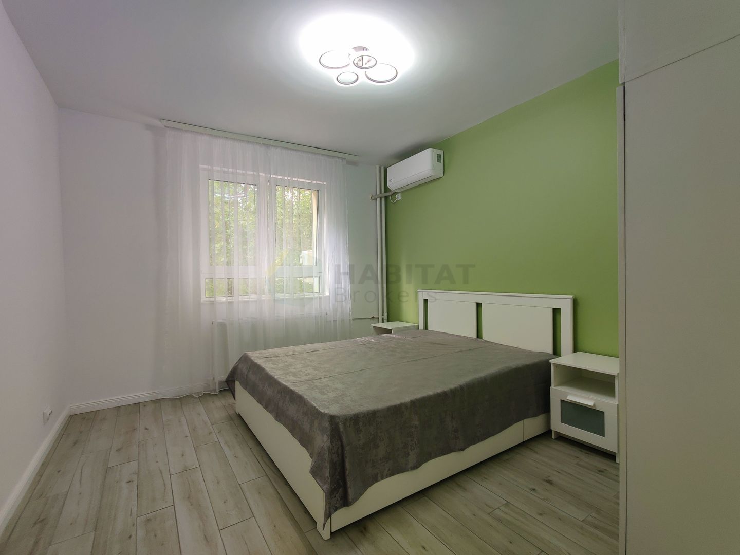 Prima inchirere,  strada Odobesti la intrarea in parc - Poză 9