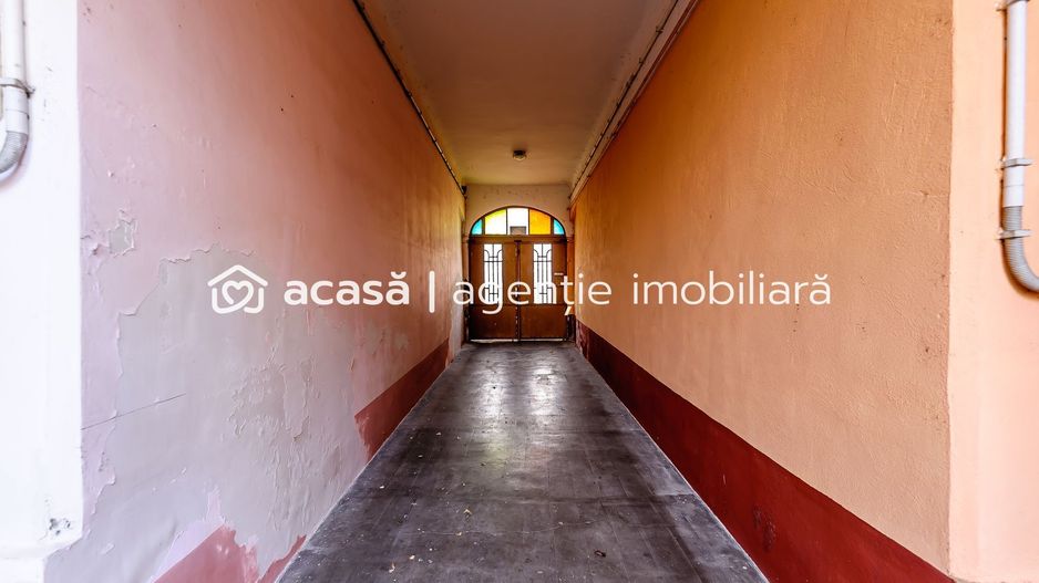 Locuință spațioasă cu grădină mare, în Aradul Nou, calea Timișorii - Poză 8