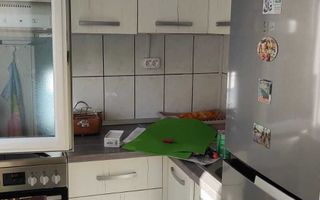 BRASADAS vinde ap 2 cam RENOVAT in Soli etaj 3/4 33mp. - Poză 5