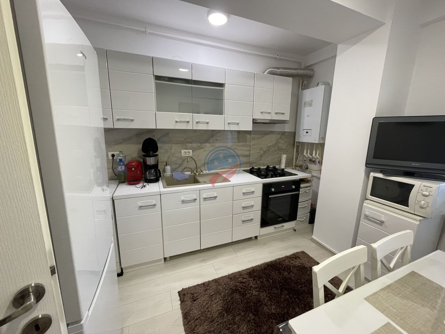 Apartament  Lux -2 camere decomandat | Grădină privată | Happy Residence - Poză 4