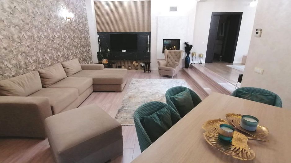 COICIU (Cod 01) Armonie și Eleganță pentru Două Generații! - Poză 4