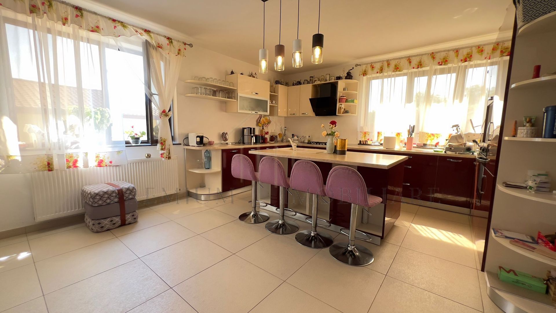 Vilă P+M cu teren de 4.200 mp – Onești - Poză 6