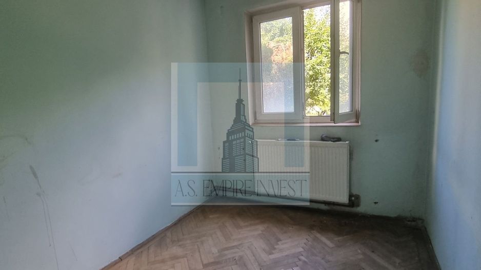 Apartament 3 camere semidecomandat ,etaj 1 - zona Vlahuta. - Poză 3