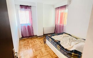 Închiriez apartament 3 camere ultracentral - Poză 6