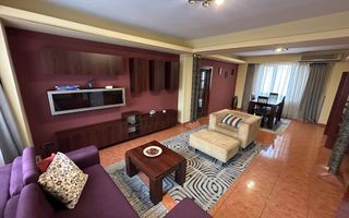 Apartament cu 3 camere în zona P-ta Unirii - Poză 1