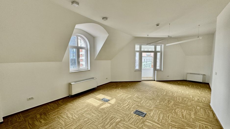 Cladire Brancoveneasca 30 de birouri 1100 mp dubla deschidere - Poză 19