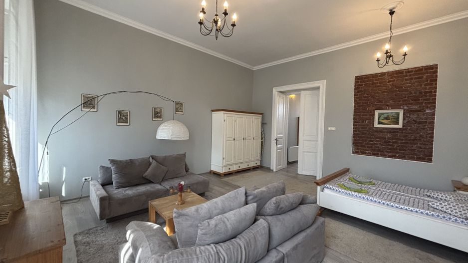 Apartament cu o camera în clădire istorică ,zona Maria - Poză 2